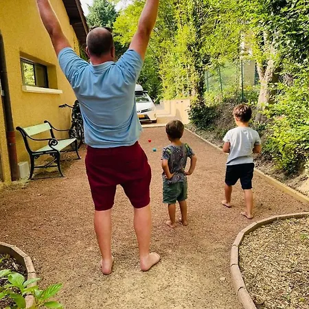 Les Cabanons