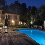 فندق مبيت وإفطار Les Cabanons