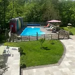 Les Cabanons فندق مبيت وإفطار 3*