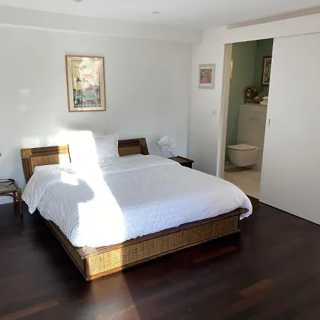 فندق مبيت وإفطار Les Cabanons دارْدييِ