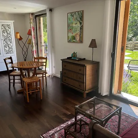 Bed and breakfast Les Cabanons 3*