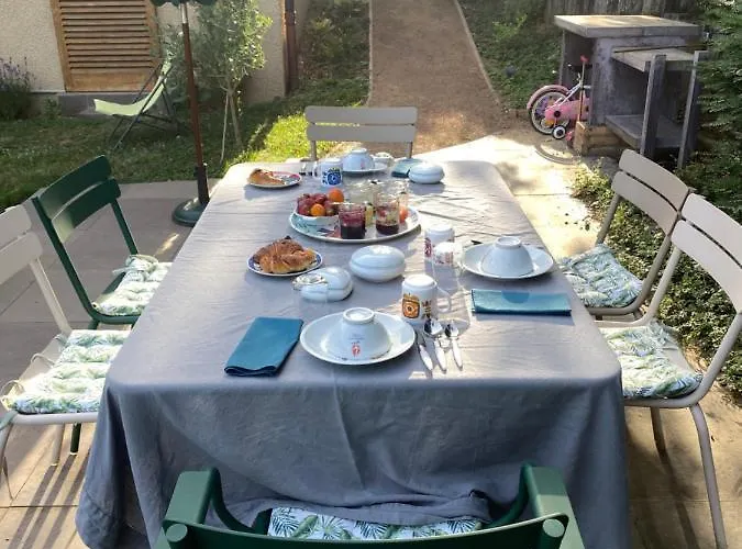 Les Cabanons Couette-café Dardilly