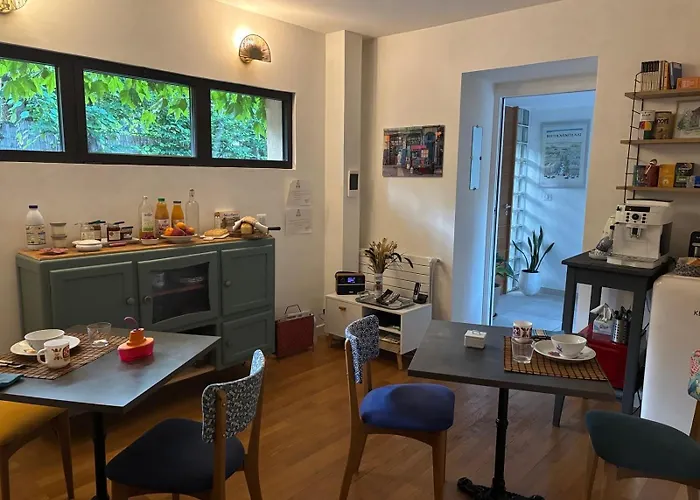 Les Cabanons Bed and breakfast