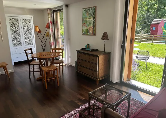 Bed and breakfast Les Cabanons 3*