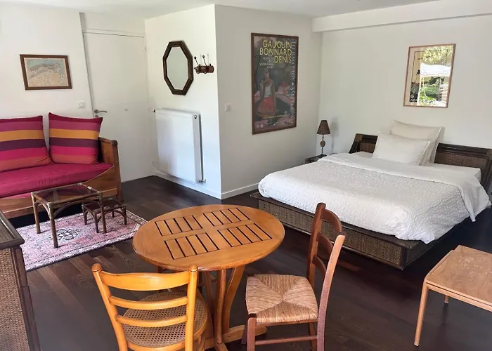 Les Cabanons Bed and breakfast Dardilly